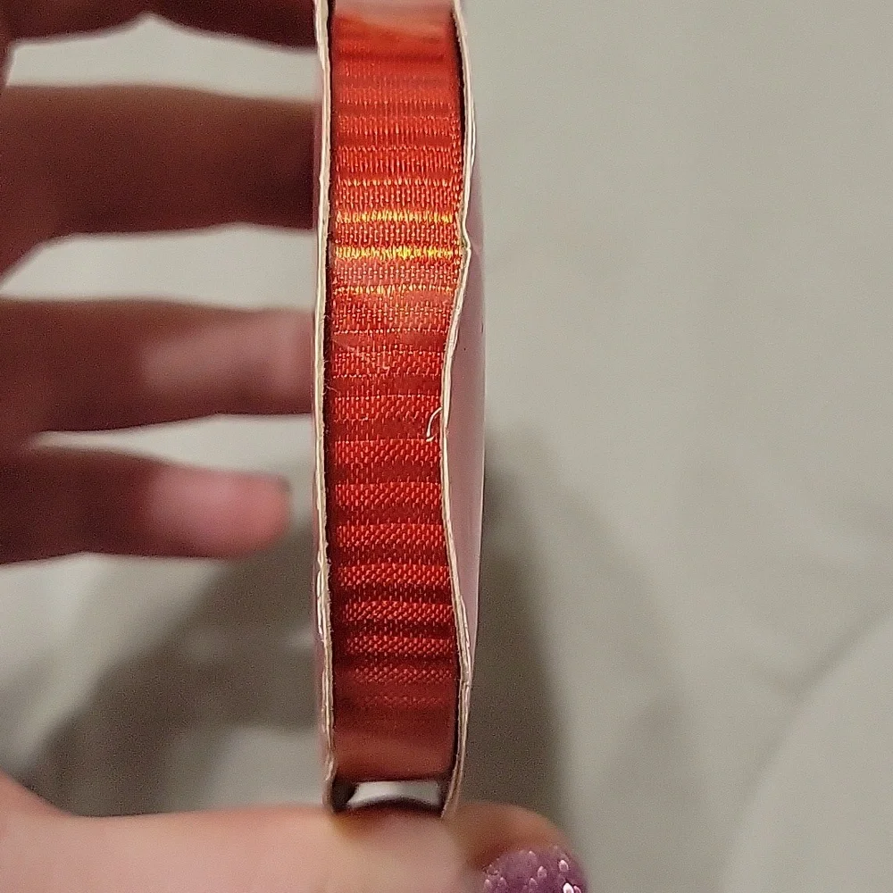 Red Ribbon - Picture 3 of 3